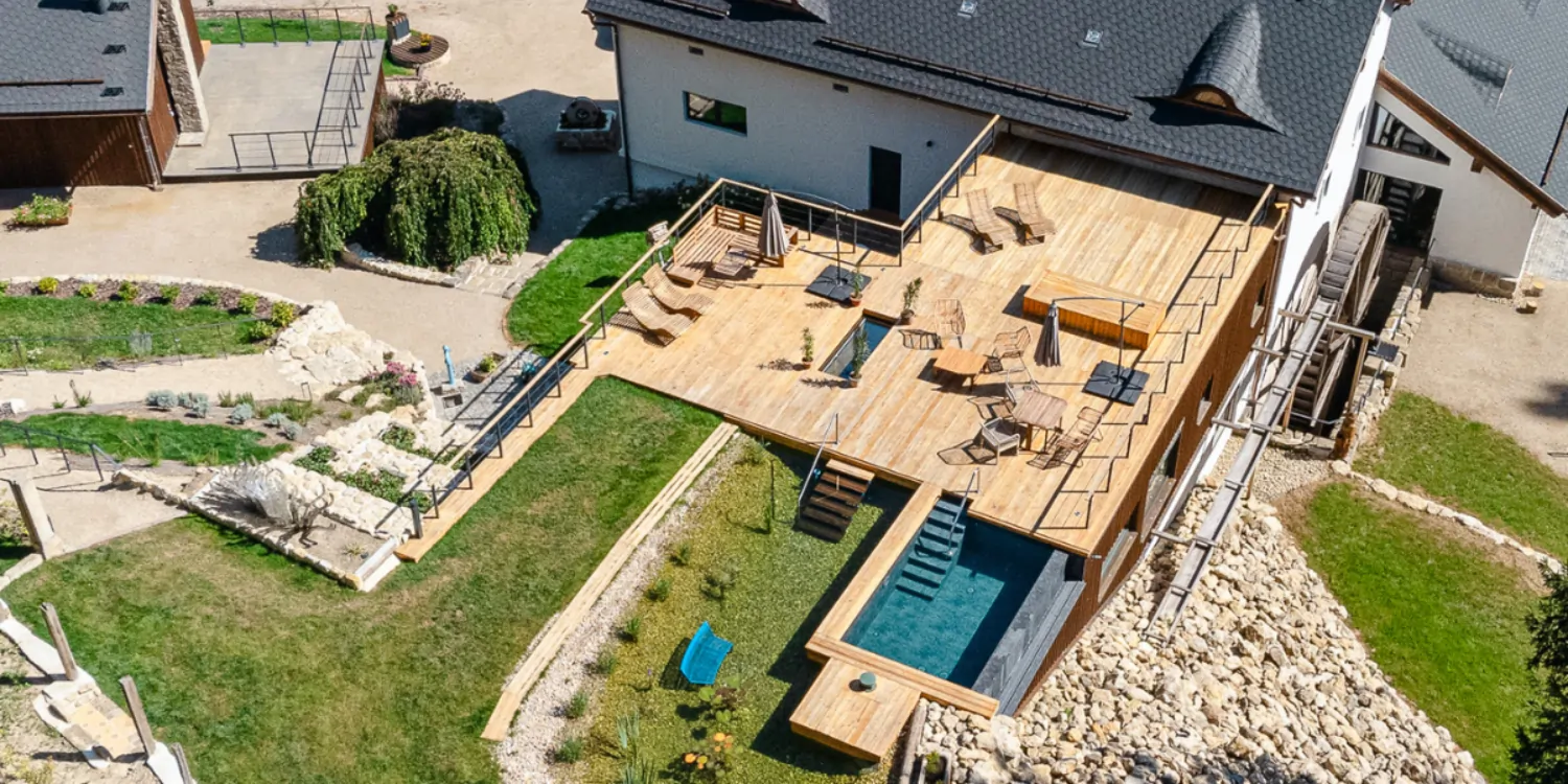 Sundeck 7