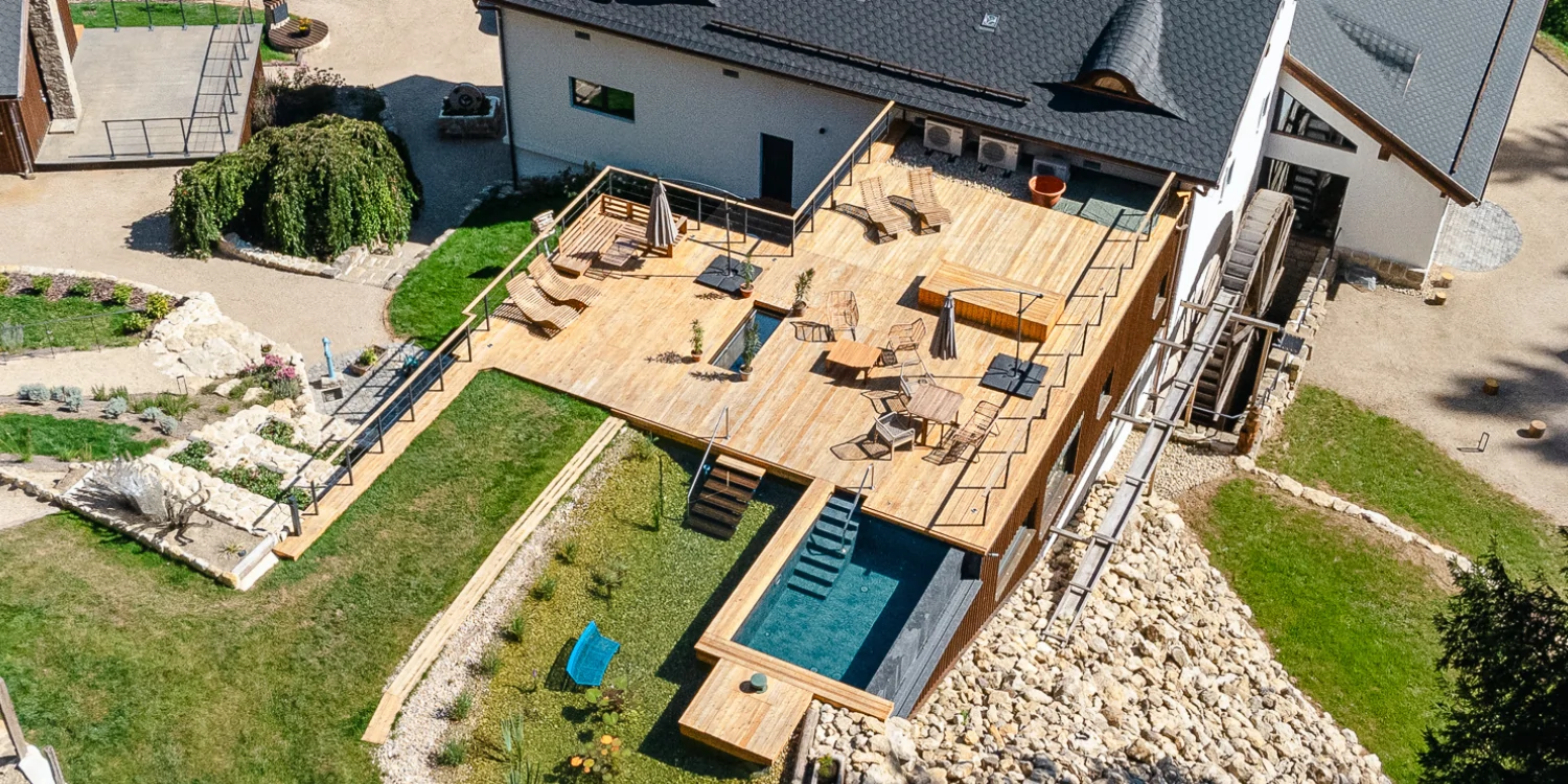 Sundeck 6